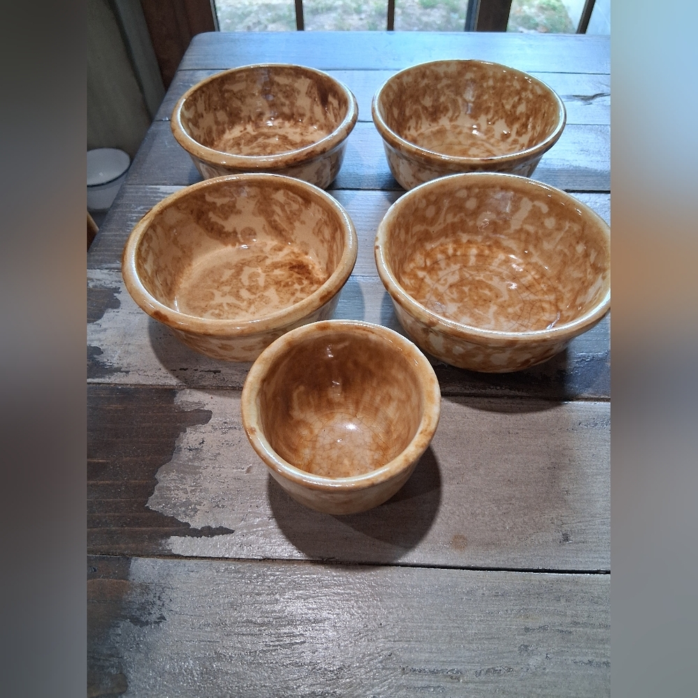 Set Of Vintage Spongeware Yellowware Ramekin Bowls